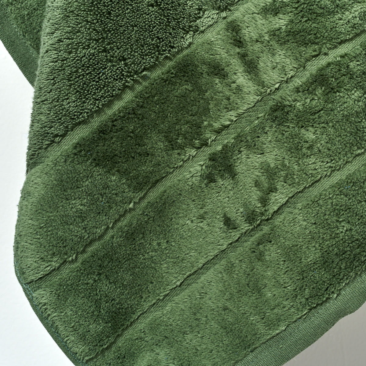 03 10 0056 Toalha Banho Seven Hundred  Verde Medio 002